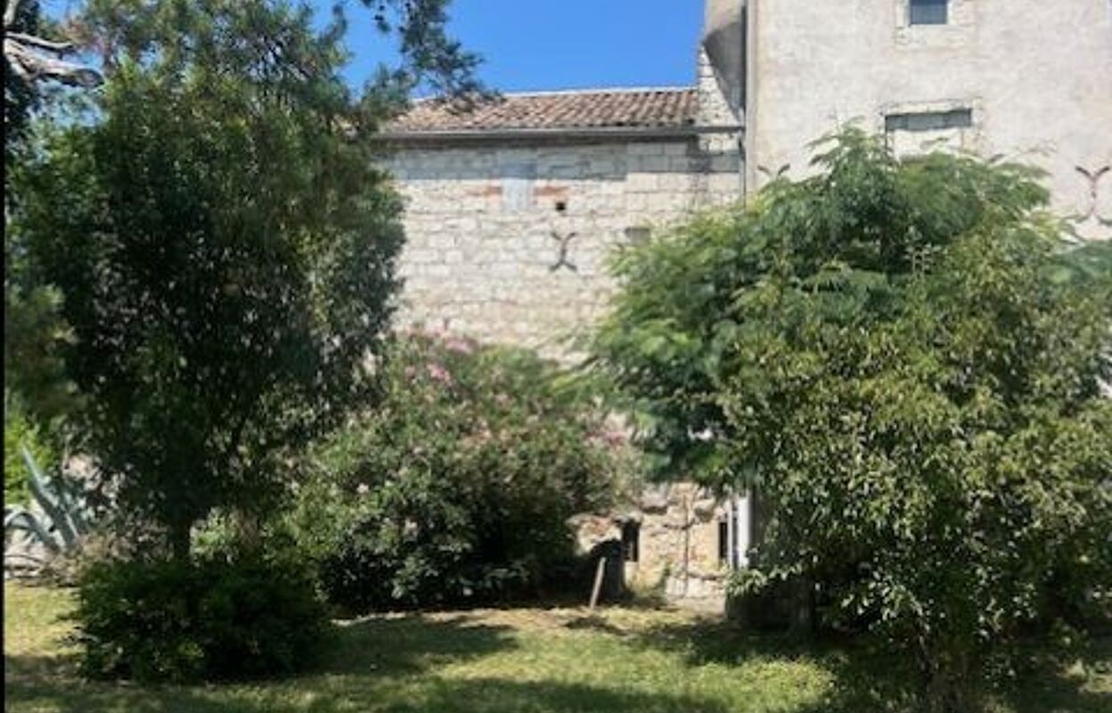 maison 8 pièces 227 m2 à vendre à Castelsagrat (82400)