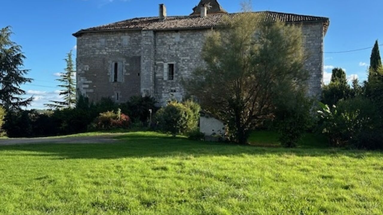 maison 10 pièces 227 m2 à vendre à Castelsagrat (82400)