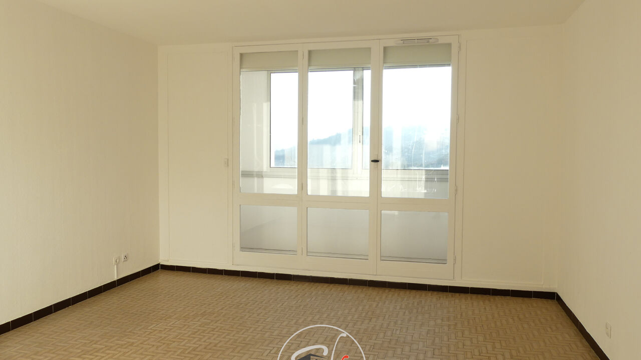 appartement 2 pièces 51 m2 à louer à Carros (06510)