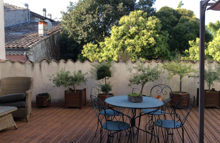 Appartement de type 3, avec terrasse de 60 m2, cave et place ... — photo 2