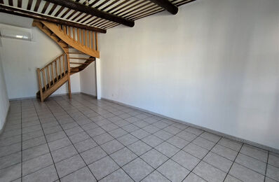 location appartement 730 € CC /mois à proximité de Barbentane (13570)