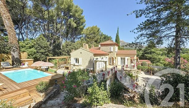 Villa / Maison 8 pièces  à vendre Aubagne 13400