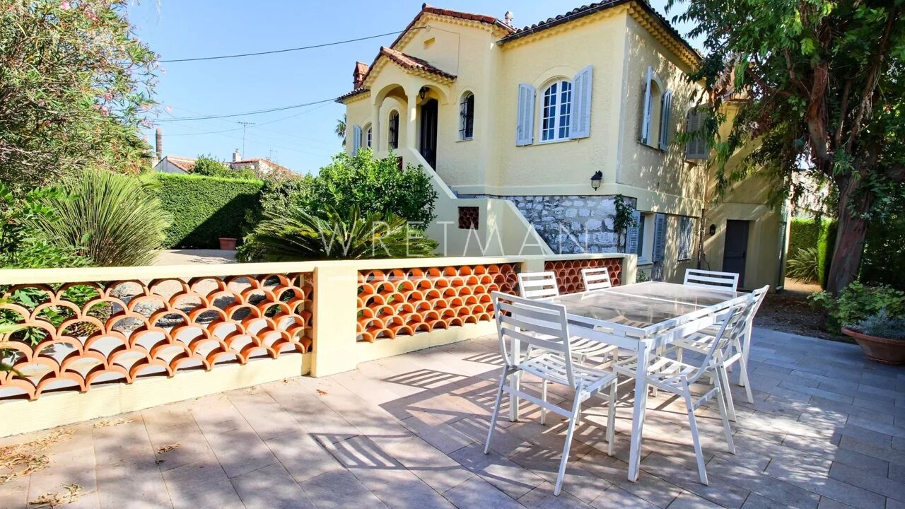 maison 7 pièces 180 m2 à vendre à Cagnes-sur-Mer (06800)