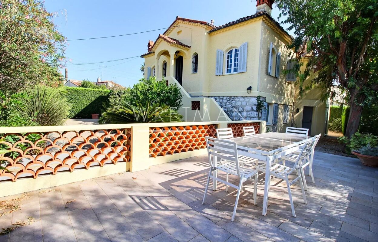 maison 7 pièces 180 m2 à vendre à Cagnes-sur-Mer (06800)