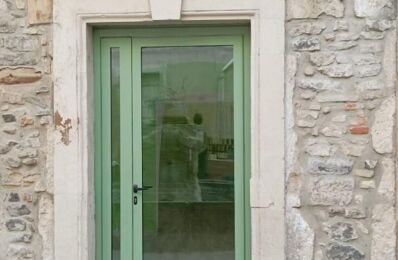 location commerce 240 € CC /mois à proximité de Saint-Florent-sur-Auzonnet (30960)