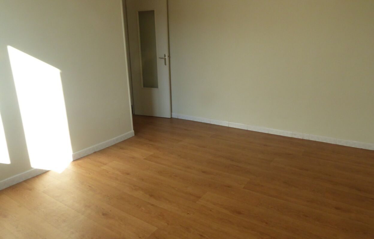 appartement 2 pièces 39 m2 à louer à Aubenas (07200)