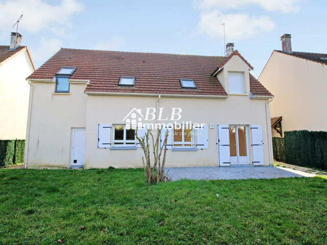 Maison 7 pièces 141m2 — photo du bien