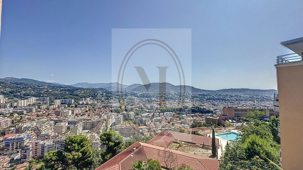 appartement 2 pièces 49 m2 à vendre à Nice (06100)