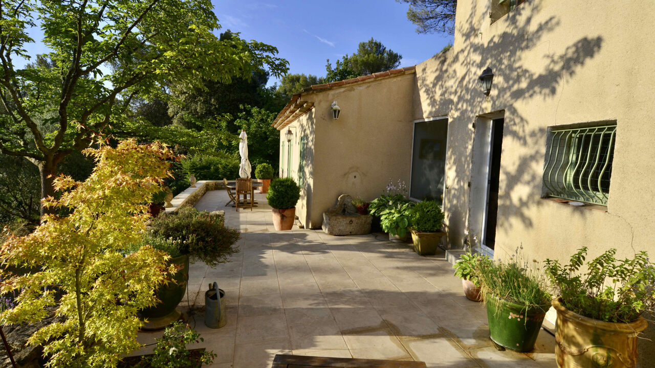 maison 5 pièces 166 m2 à vendre à Grambois (84240)