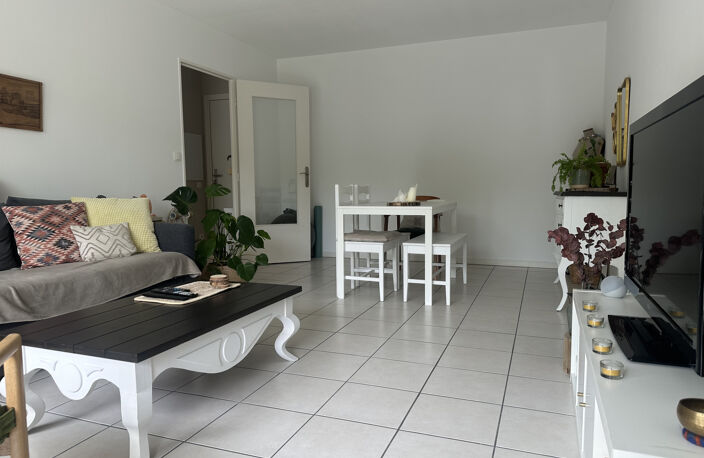 ANGLET T2 avec terrasse, parking sous-sol et cave — photo 3