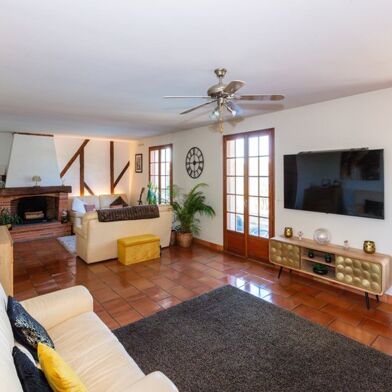 Maison 6 pièces 499500 €