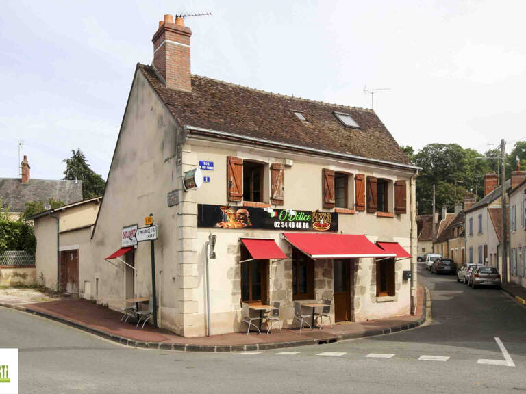 Immeuble avec commerce — photo 1