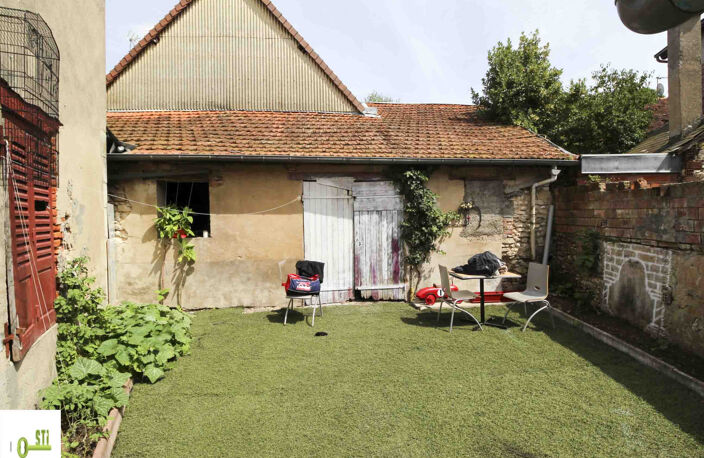 Immeuble avec commerce — photo 2