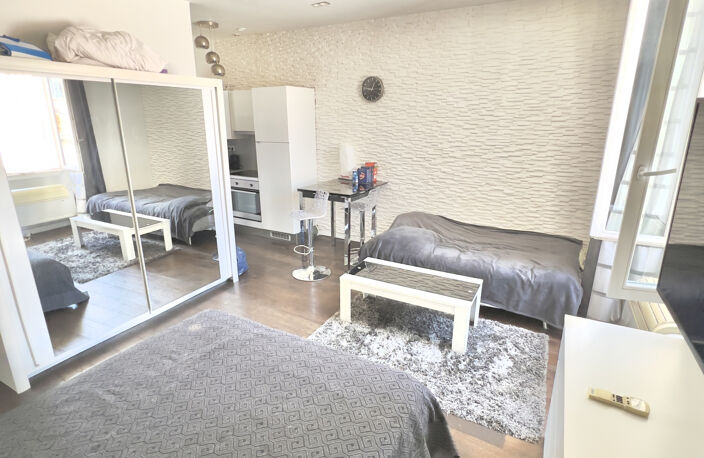 CANNES CENTRE BANANE CROISETTE APT 31M2 145M DU PALAIS DES F — photo 3