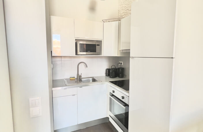 CANNES CENTRE BANANE CROISETTE APT 31M2 145M DU PALAIS DES F — photo 4