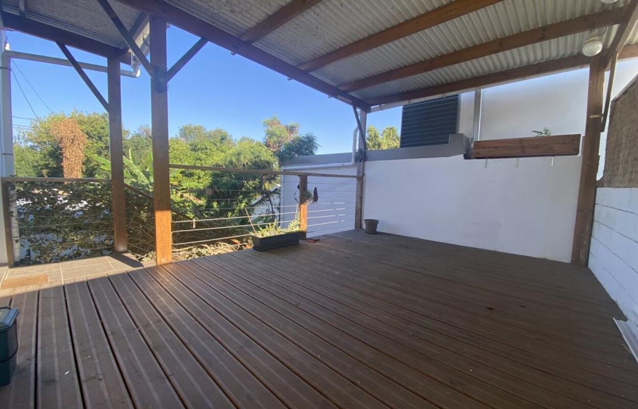 maison  pièces 102 m2 à vendre à Saint-Pierre (97410)