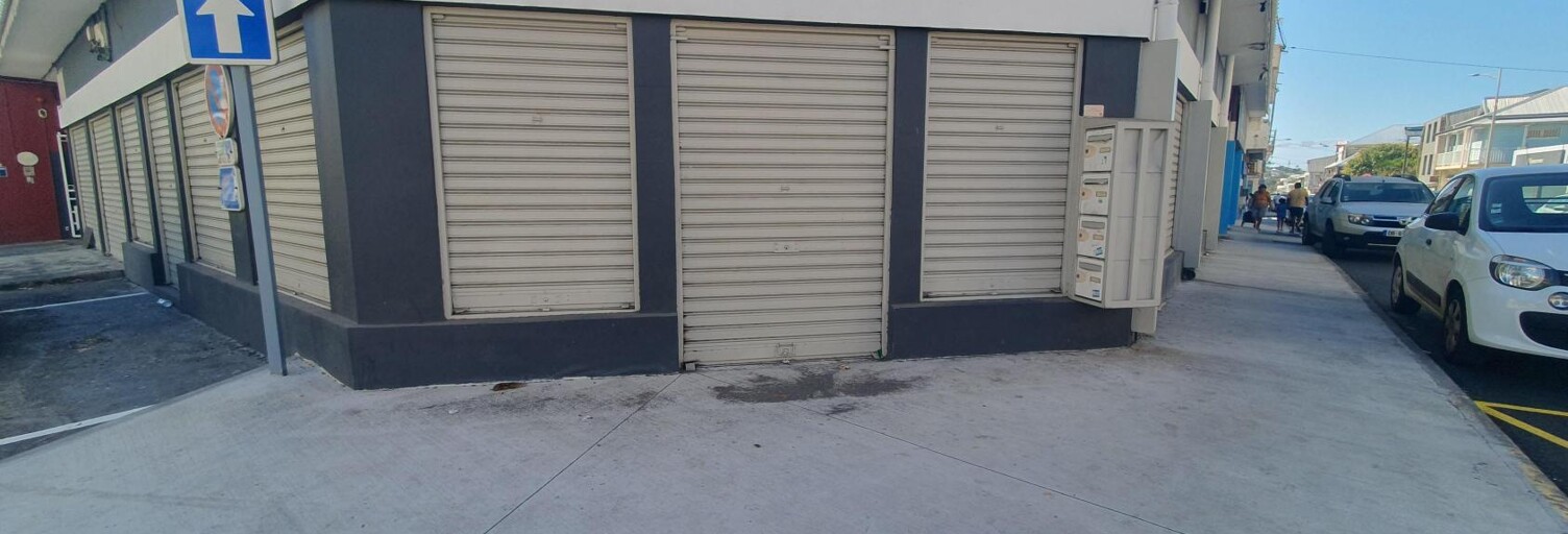 Commerce 1 Pièce 250 m² à louer à Saint-Pierre (97410)