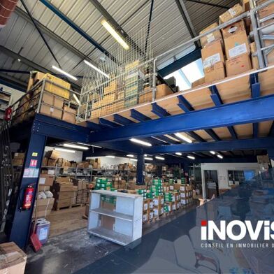 Local industriel 440 m²