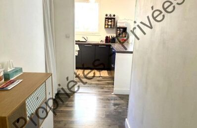 location appartement 950 € CC /mois à proximité de Saint-Mitre-les-Remparts (13920)