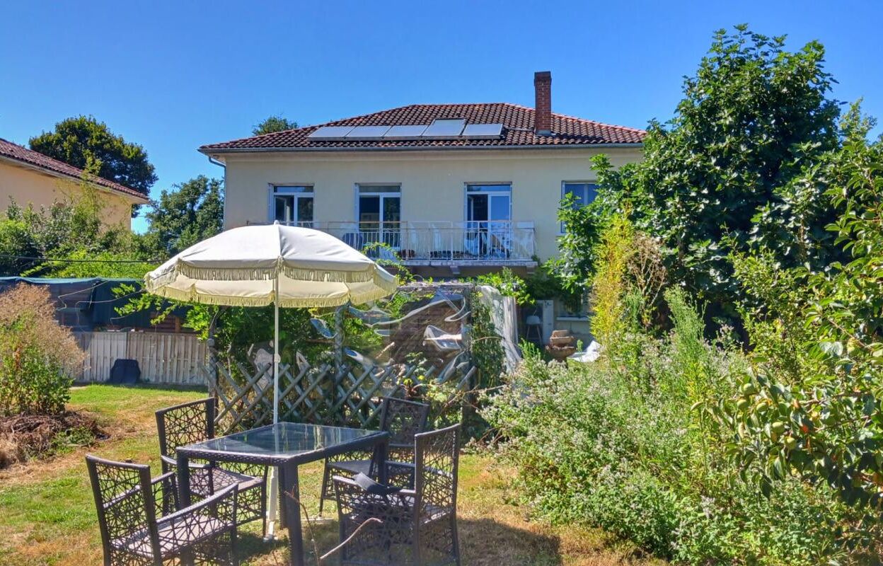 maison 12 pièces 192 m2 à vendre à Ribérac (24600)