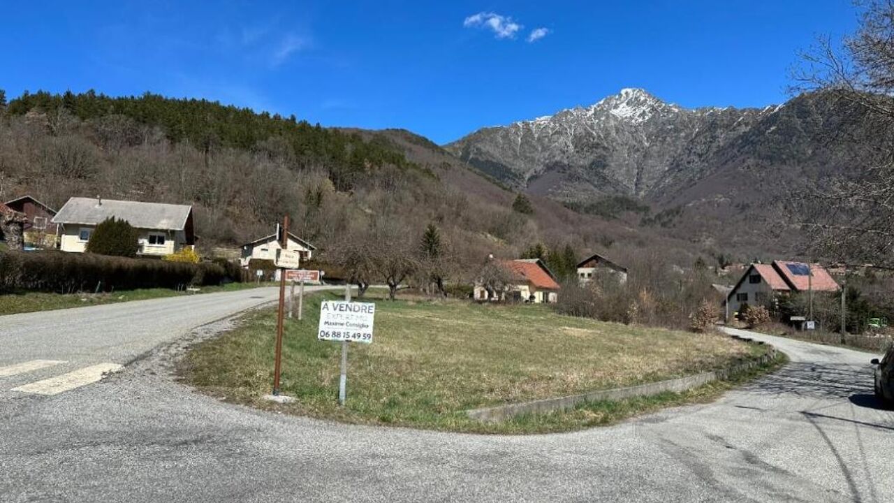 terrain  pièces 910 m2 à vendre à Saint-Firmin (05800)