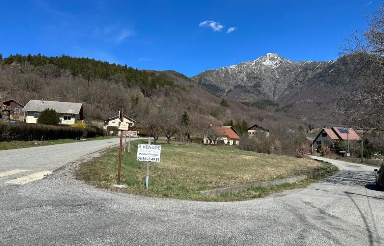 terrain  pièces 910 m2 à vendre à Saint-Firmin (05800)