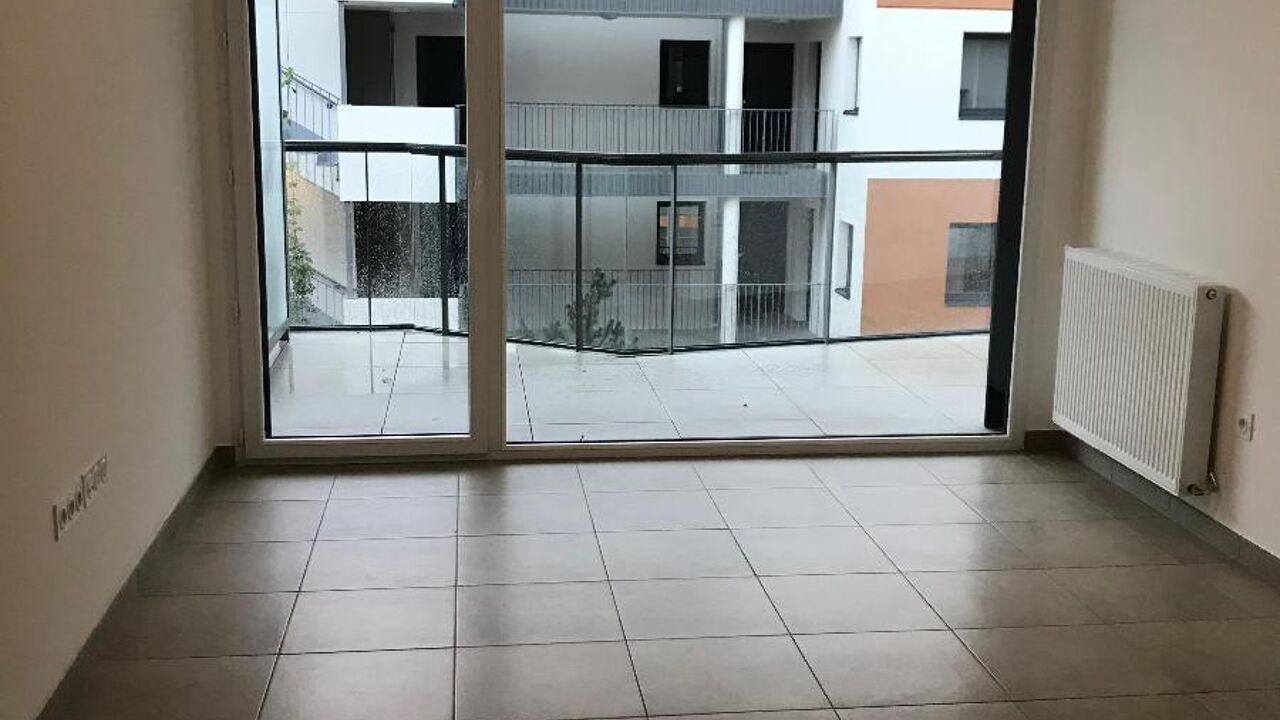 appartement 2 pièces 41 m2 à louer à Décines-Charpieu (69150)