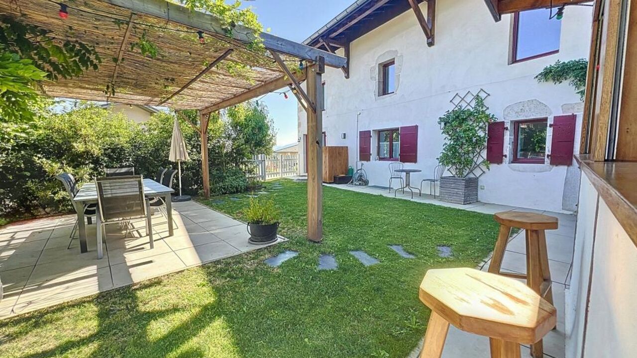 maison 6 pièces 235 m2 à vendre à Vulbens (74520)