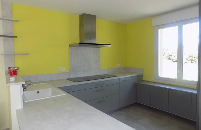 Maison à louer à PRIN DEYRANCON — photo 2