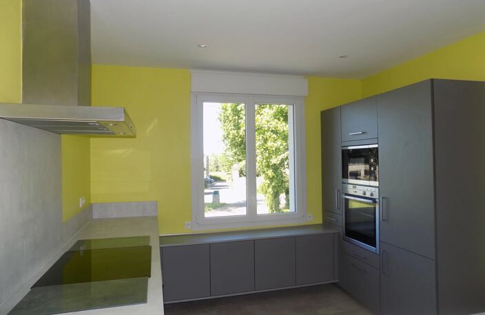 Maison à louer à PRIN DEYRANCON — photo 3