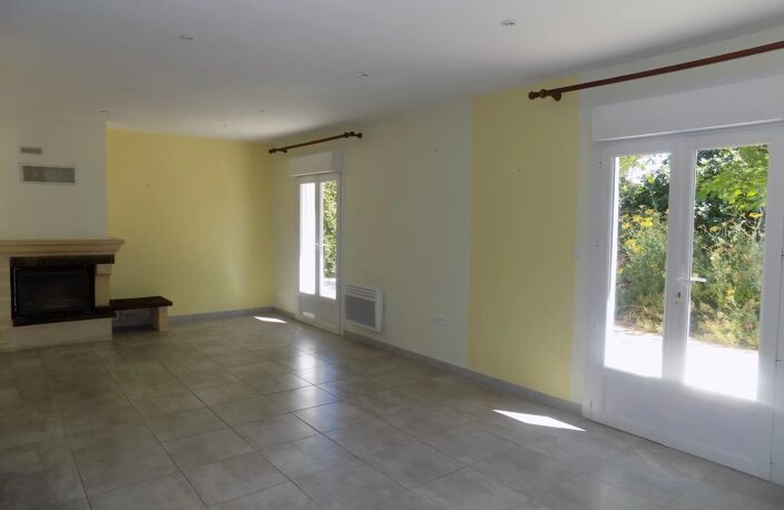 Maison à louer à PRIN DEYRANCON — photo 4