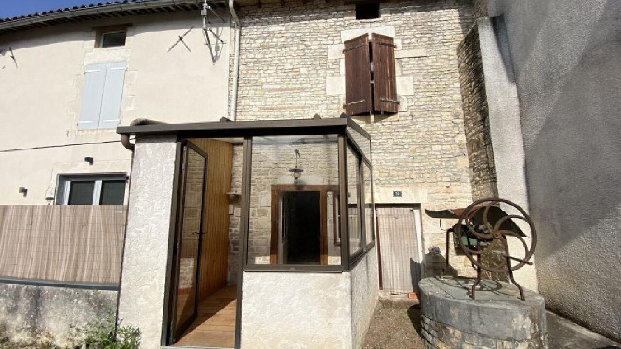 maison 4 pièces 104 m2 à vendre à Aunac (16460)