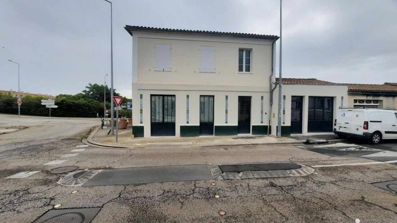 bureau  pièces 15 m2 à louer à Rochefort (17300)