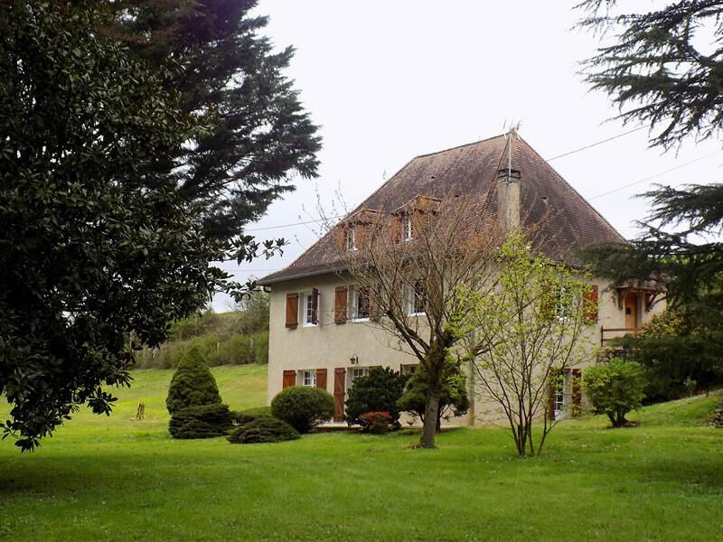 Villa / Maison 8 pièces  à vendre Sauveterre-de-Béarn 64390