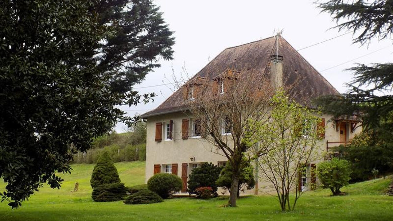 maison 8 pièces 215 m2 à vendre à Sauveterre-de-Béarn (64390)