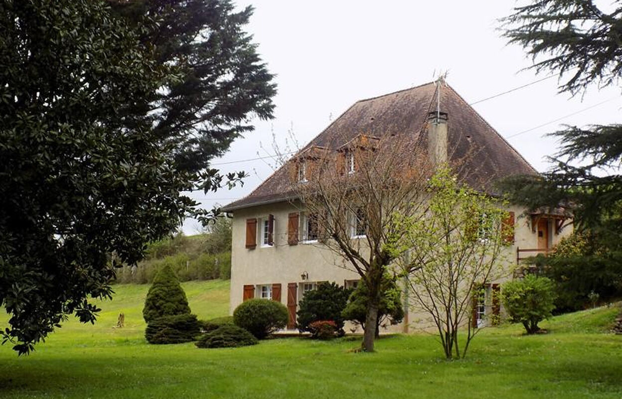 maison 8 pièces 215 m2 à vendre à Sauveterre-de-Béarn (64390)