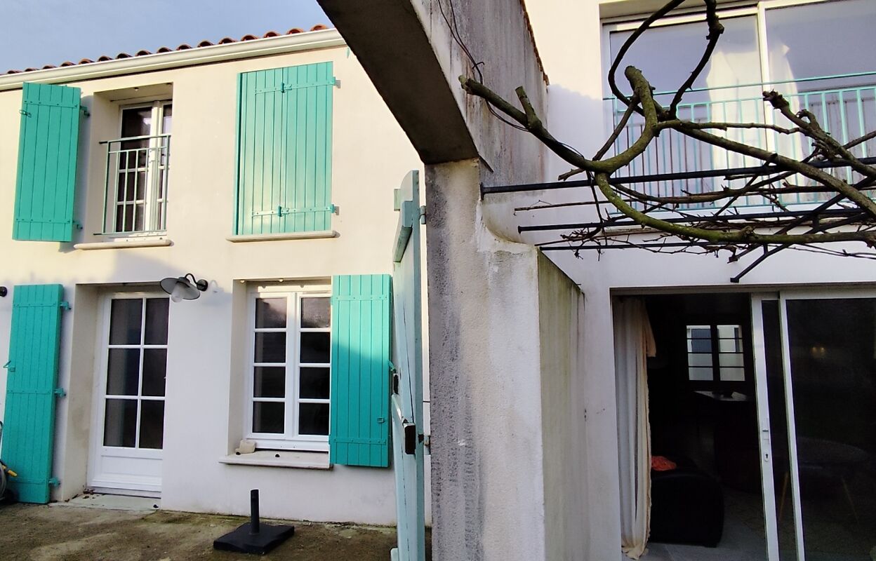 maison 6 pièces 160 m2 à vendre à Esnandes (17137)