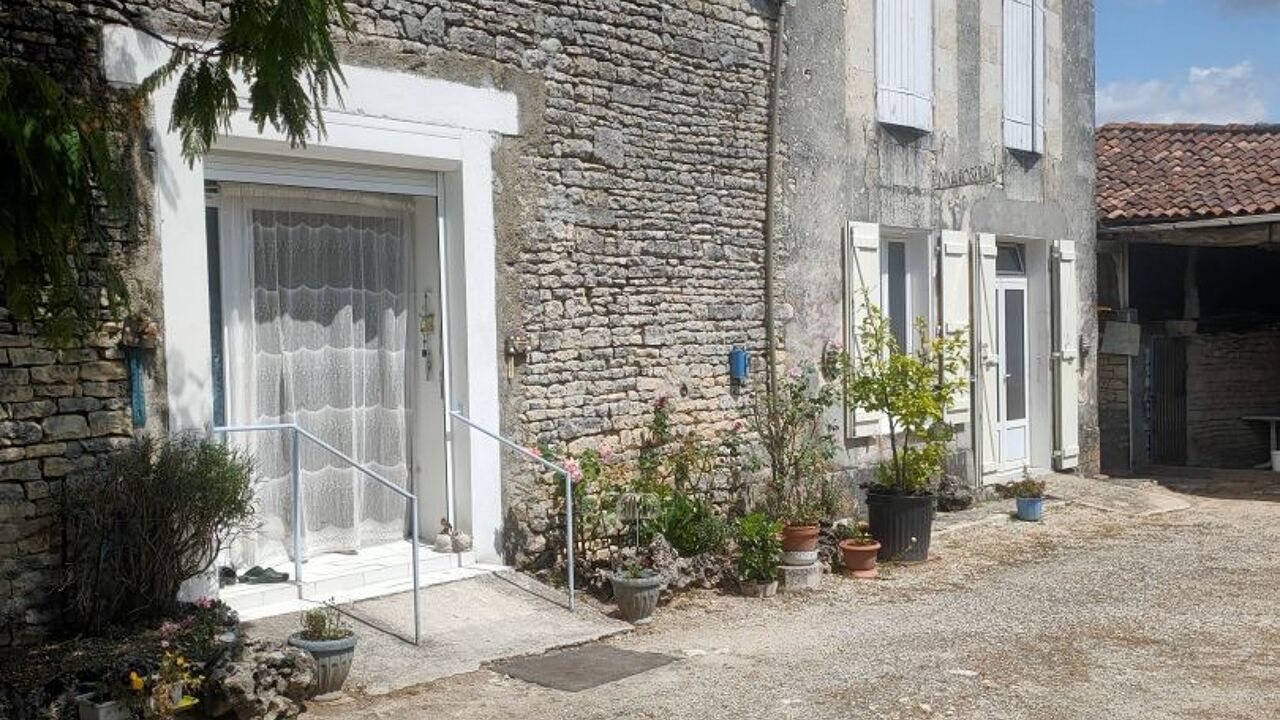 maison 6 pièces 140 m2 à vendre à Neuvicq-le-Château (17490)