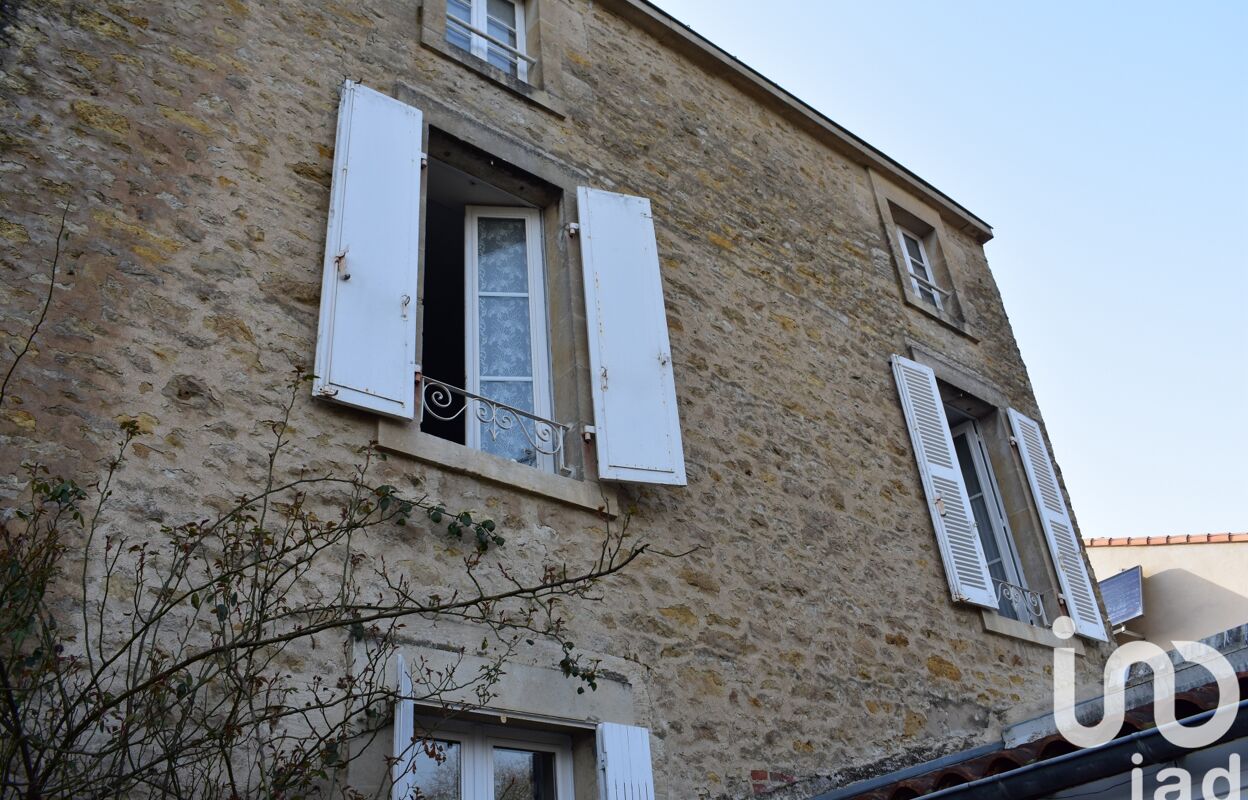 maison 7 pièces 164 m2 à vendre à Chantonnay (85110)