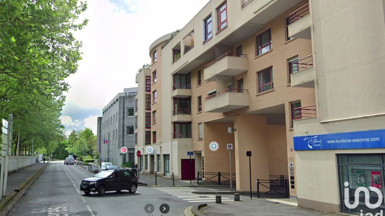 appartement 2 pièces 53 m2 à vendre à Évry (91000)