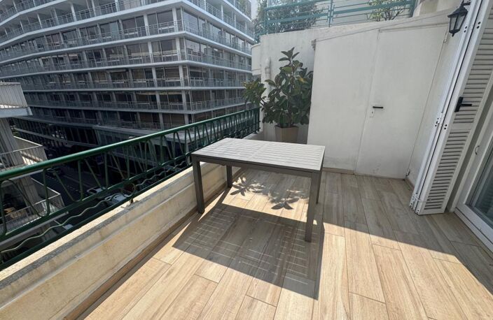 Appartement À Vendre CARRE D'OR -HALEVY / VUE MER — photo 5