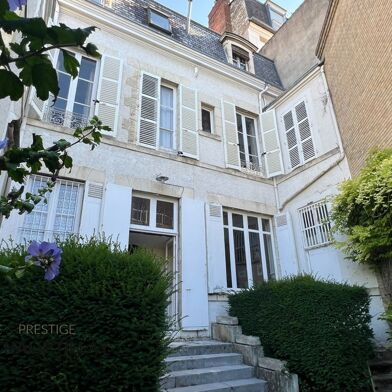 Maison 12 pièces 365 m²