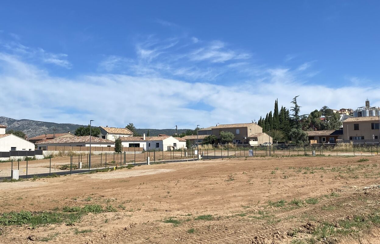 terrain 500 m2 à construire à Pourrières (83910)