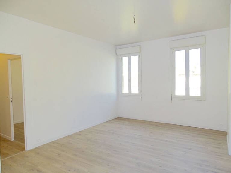 A VENDRE APPARTEMENT DE TYPE 3 LOUE - SECTEUR BORDEAUX VICTOIRE / CAPUCINS — photo 1