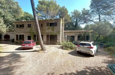 maison 10 pièces 232 m2 à vendre à Roquefort-les-Pins (06330)