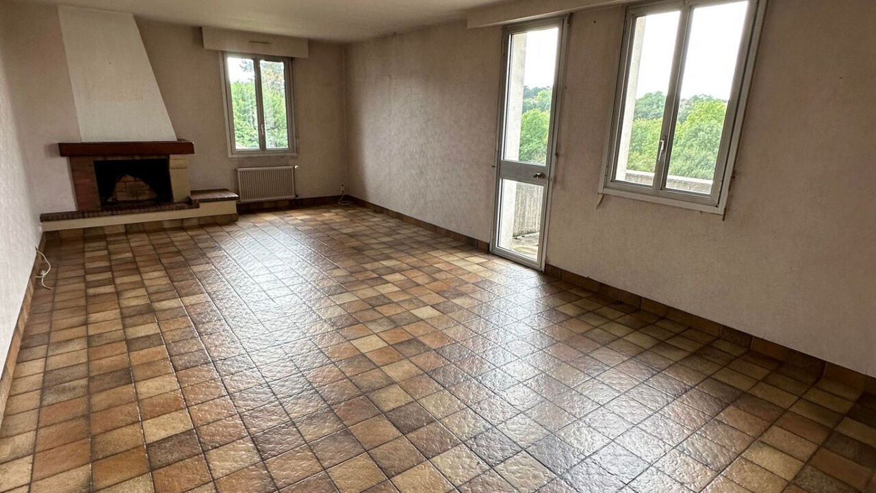 maison 6 pièces 110 m2 à vendre à Bressuire (79300)