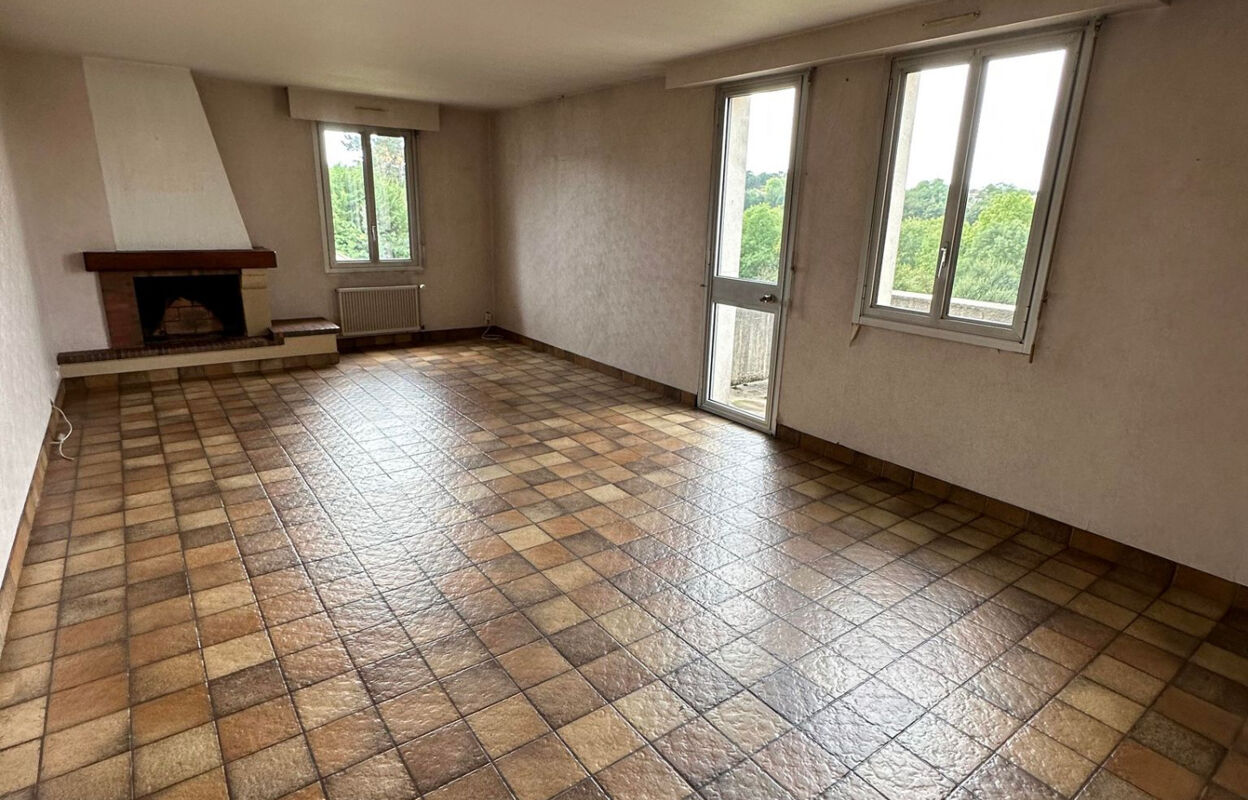 maison 6 pièces 110 m2 à vendre à Bressuire (79300)