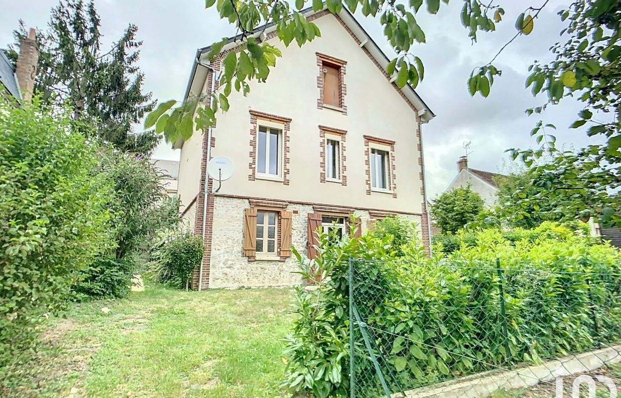 maison 3 pièces 94 m2 à vendre à Château-Renard (45220)