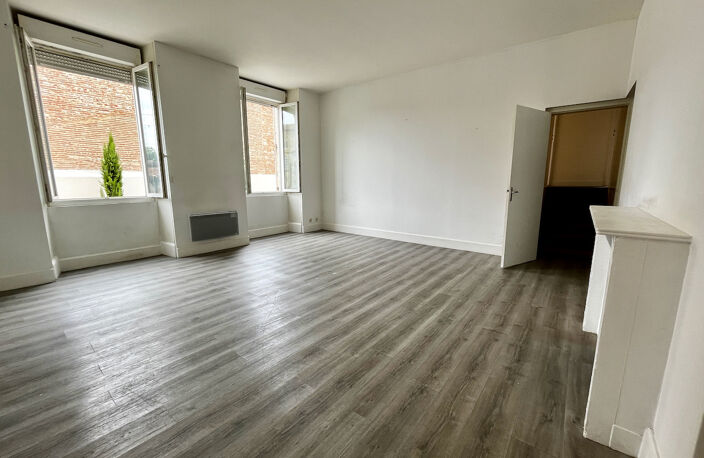 Sainte Livrade sur Lot, IMMEUBLE DE RAPPORT de 423 m2 habitables comprenant 7 lots d'habitation Rentabilité très bonne de 12,10 % avec 34 969  de loyers bruts annuels avec les 7 logements loués (actuellement 6 logements occupés/7) Les locataires en place — photo 3