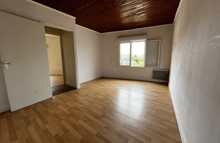 Sainte Livrade sur Lot, IMMEUBLE DE RAPPORT de 423 m2 habitables comprenant 7 lots d'habitation Rentabilité très bonne de 12,10 % avec 34 969  de loyers bruts annuels avec les 7 logements loués (actuellement 6 logements occupés/7) Les locataires en place — photo 5